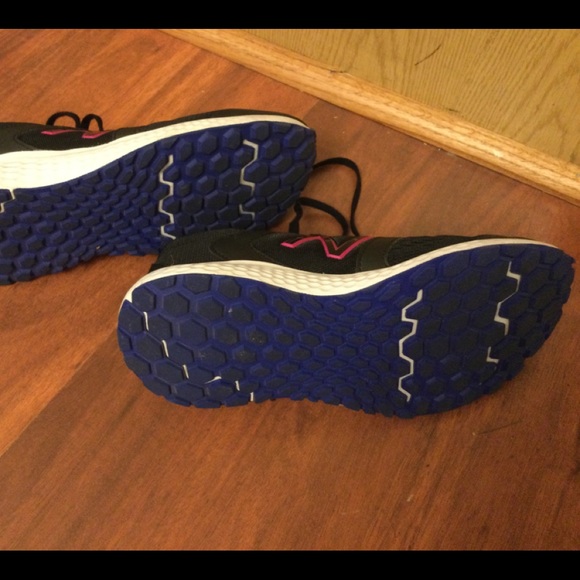 Shoes - Picture 3 of 7